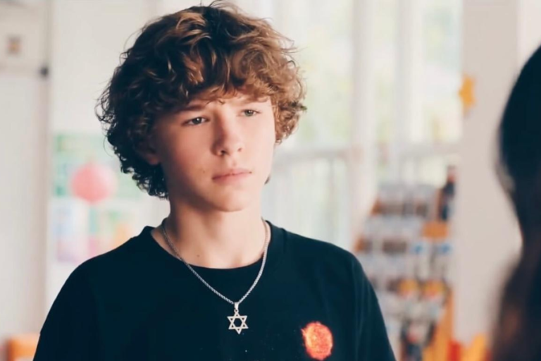 Dylan Hoffman’s age: Bio, Wiki, Height, Education, Career, Net Worth, Family, Wife And More